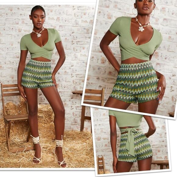 SHEIN Short set with Wrap Knot Back Crop Top - Picture 1 of 12